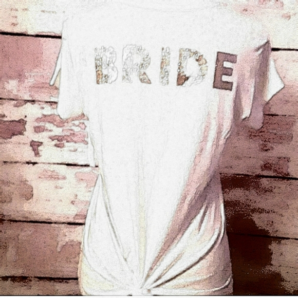 🚨Sold🚨NWT. VS "I SAID YES" Bridal Tee - Picture 2 of 3